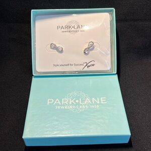 Park Lane infinity stud earrings (#85)